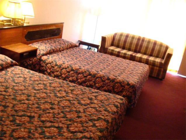 Gray Plaza Motel Benton エクステリア 写真