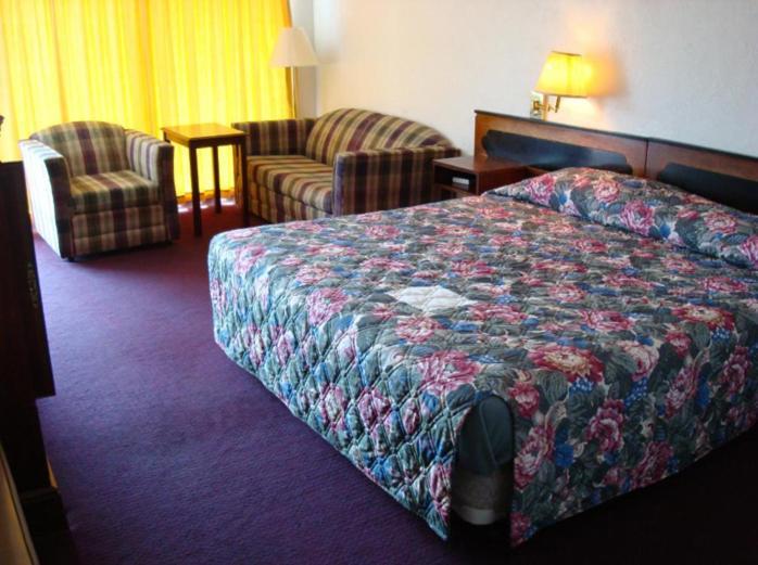 Gray Plaza Motel Benton エクステリア 写真